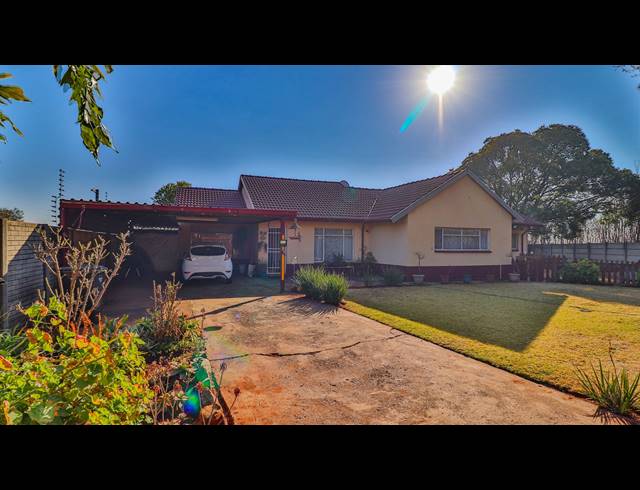 3 BEDROOM HOUSE FOR SALE IN KRUGERSRUS